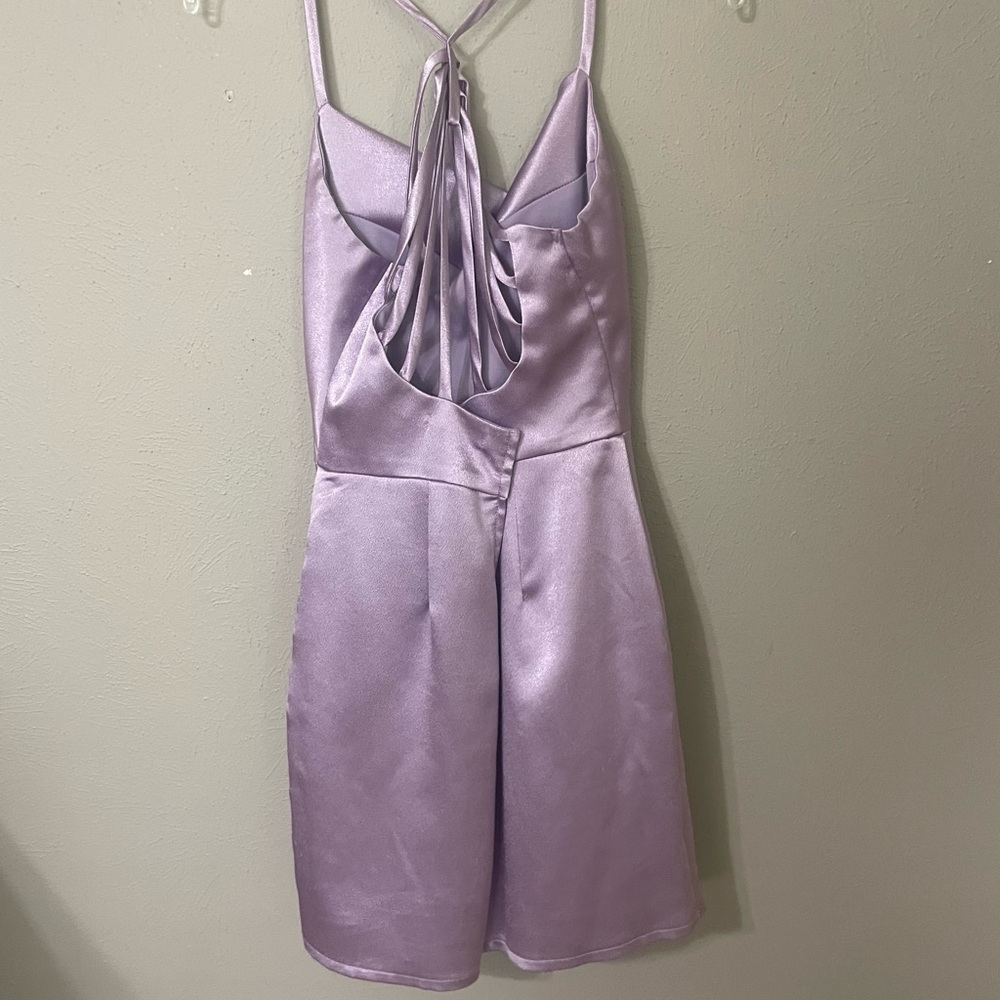 Purple Dress, Cute design in the back, Hocoming/ Party dress. - Picture 2 of 2